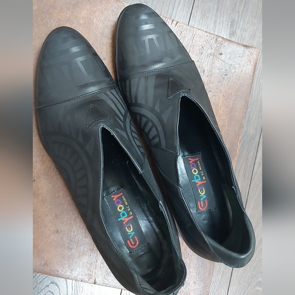 Everybody tone-on-tone shoes - Picture 6 of 9